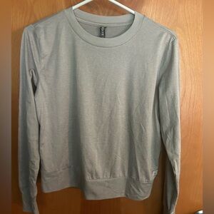 Vuori pullover top